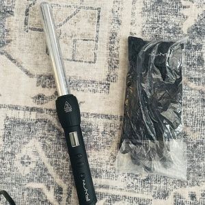 NWOT NuMe Curling Wand and Glove